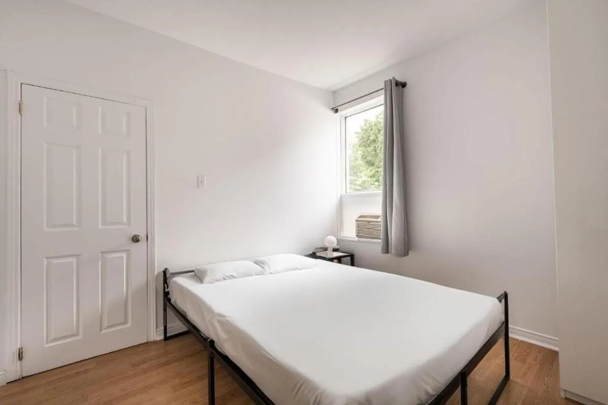 C 07 - Apartment With 2 Bedrooms And 3 Beds Montreal